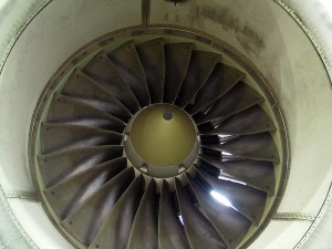 Looking into the maw of a 757 engine